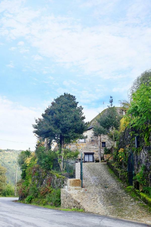Casa Do Penedo Geres Villa Terras de Bouro Exterior photo
